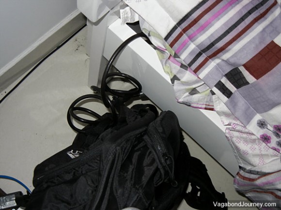 How to Secure Luggage in Hotel Room